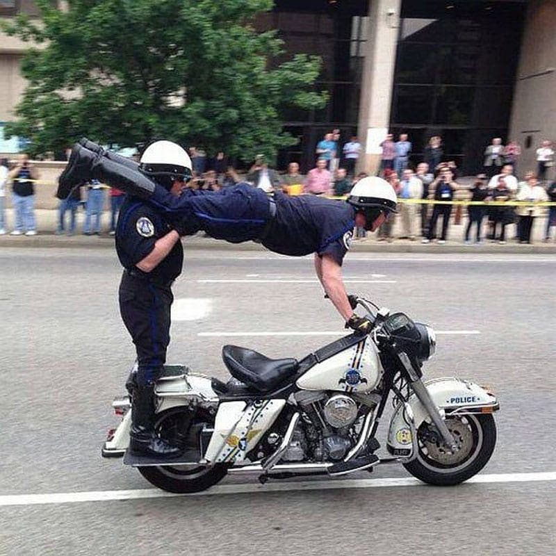 Queste esilaranti foto della polizia vi mostreranno il lato più leggero ...